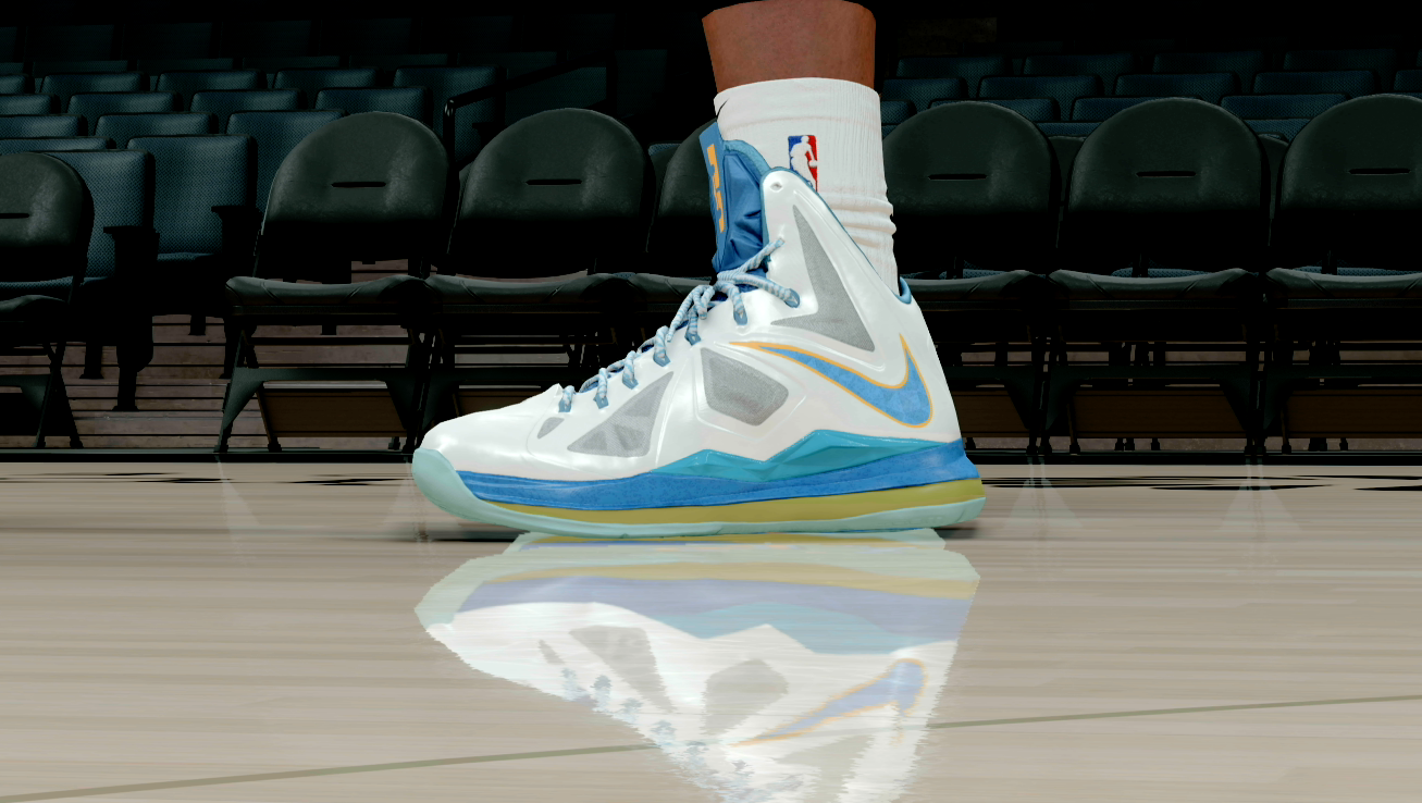 LeBron 10 Swim Cash Home