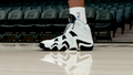 Crazy 8 White Black