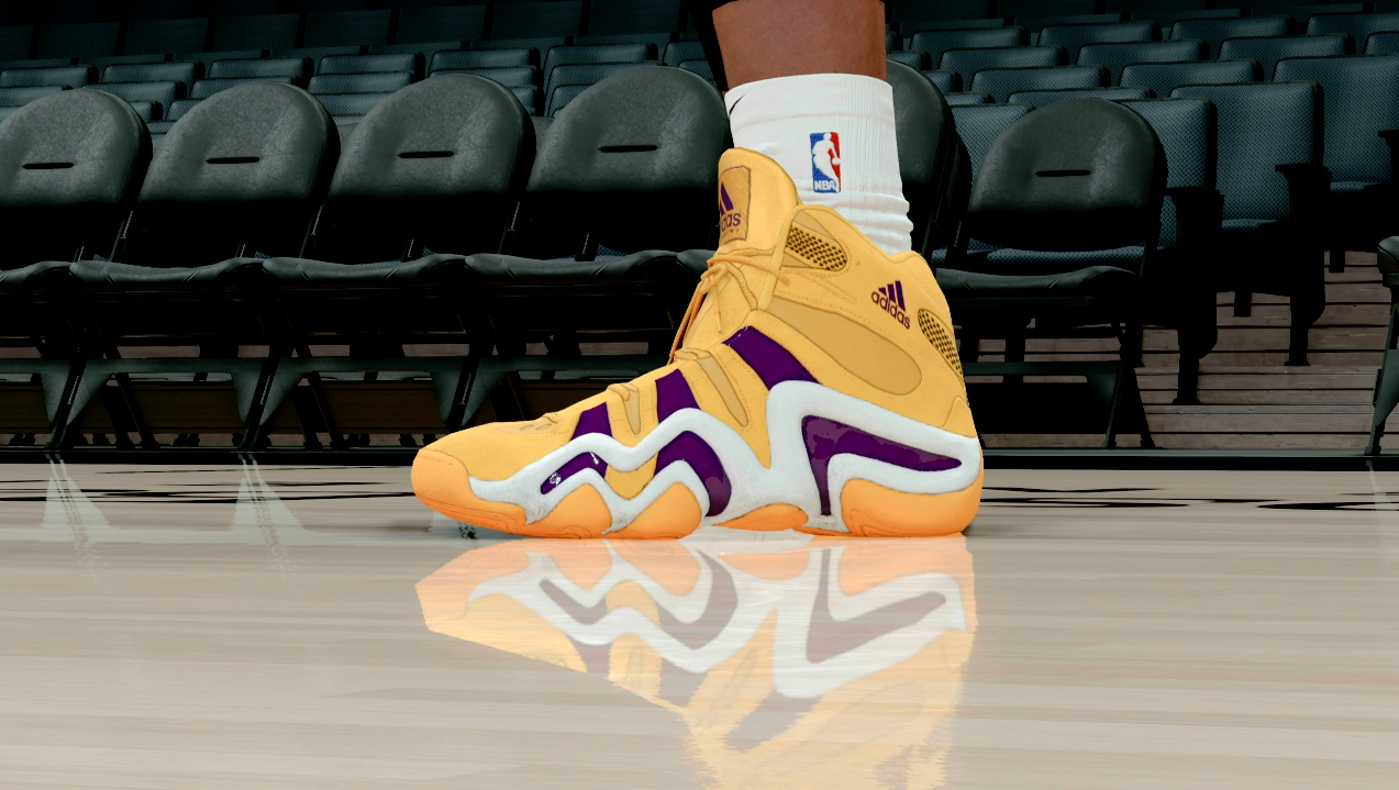 Crazy 8 Lakers